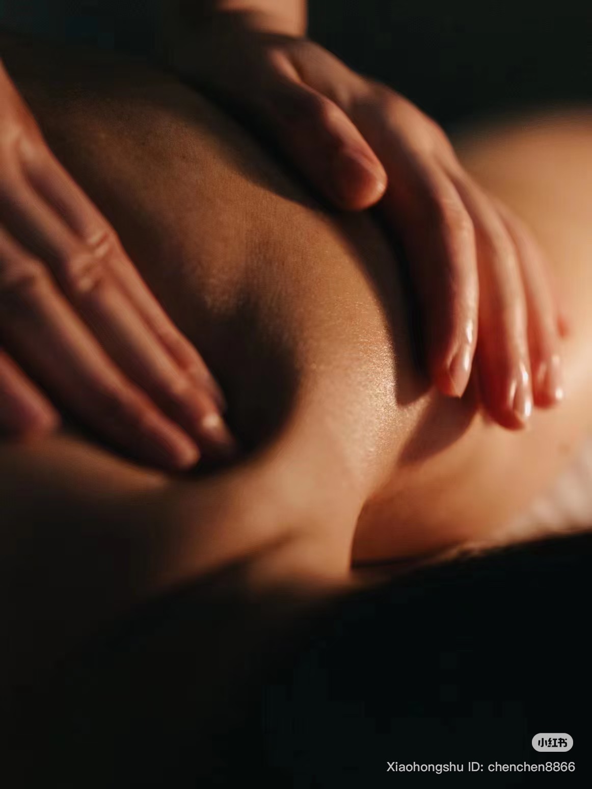 Deep tissue massage therapy